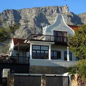 https://rutland-lodge.hotels-capetown.com