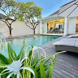 https://alami-luxury-villa.ubudhotelsnow.com